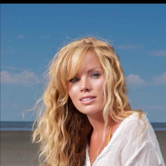 Meet your Posher, Brittney - Picture 1 of 1